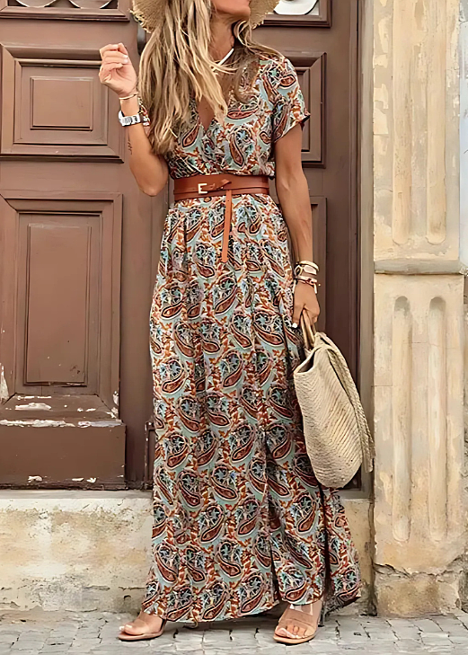 BRIANE | EFFORTLESS GRACE IN A PAISLEY MAXI DRESS